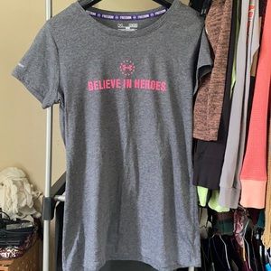 Under Armour, short sleeve shirt.